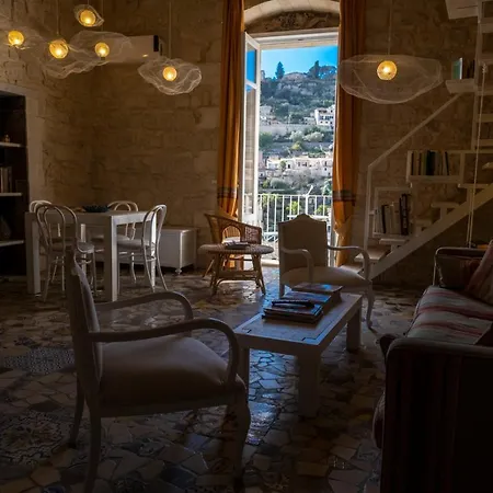 Luxury House Le Nuvole 公寓